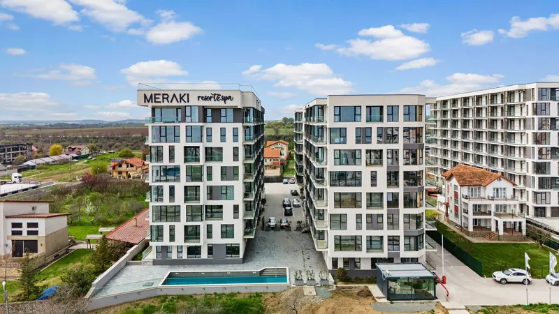 Apartament într-un ansamblu cu piscină, Meraki, fotografia 1